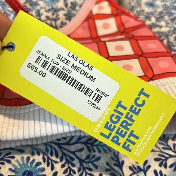 OneOne • Jenna swim bikini top in rubik print - Picture 4 of 7